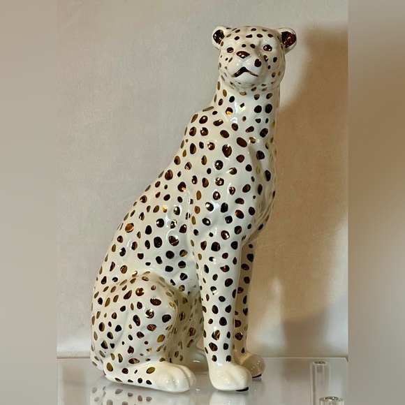 Ceramic Cheetah statue in ivory and gold - Picture 4 of 8